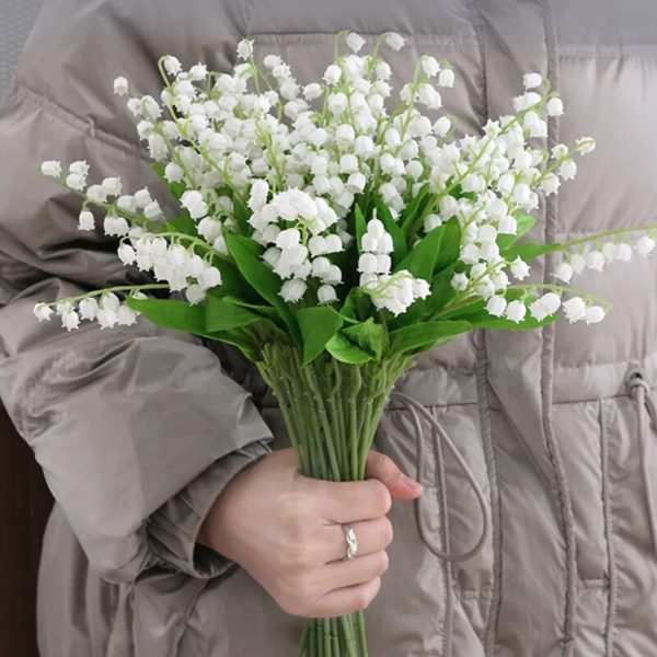 Bouquet de Lys de la Vallée Blancs (6pcs) - 1