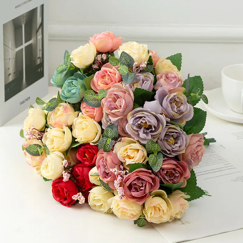 Bouquet de roses artificielles en soie