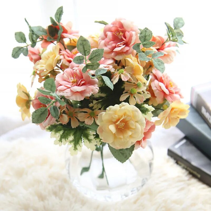 Bouquet vintage de roses, hortensias et pivoines artificielles