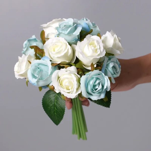 Bouquet de roses blanches et violettes - 9