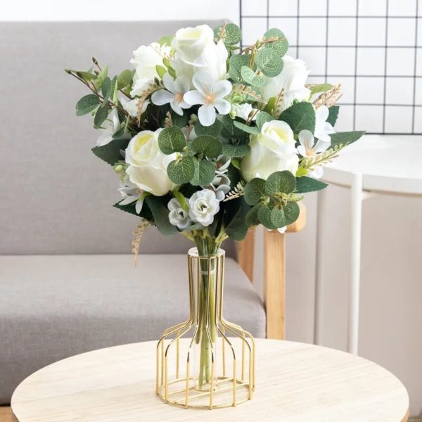 Bouquet de roses avec eucalyptus